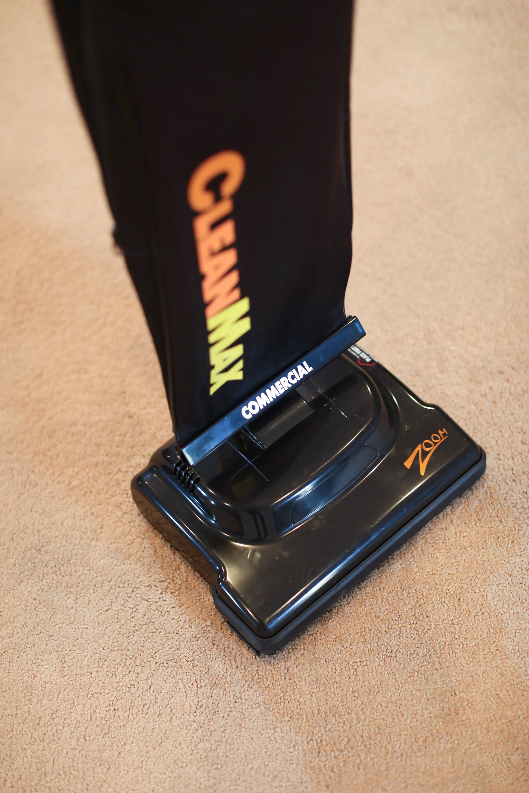 CleanMaxZoom200UltraLightWeightCommercialVacuum_2400x2400