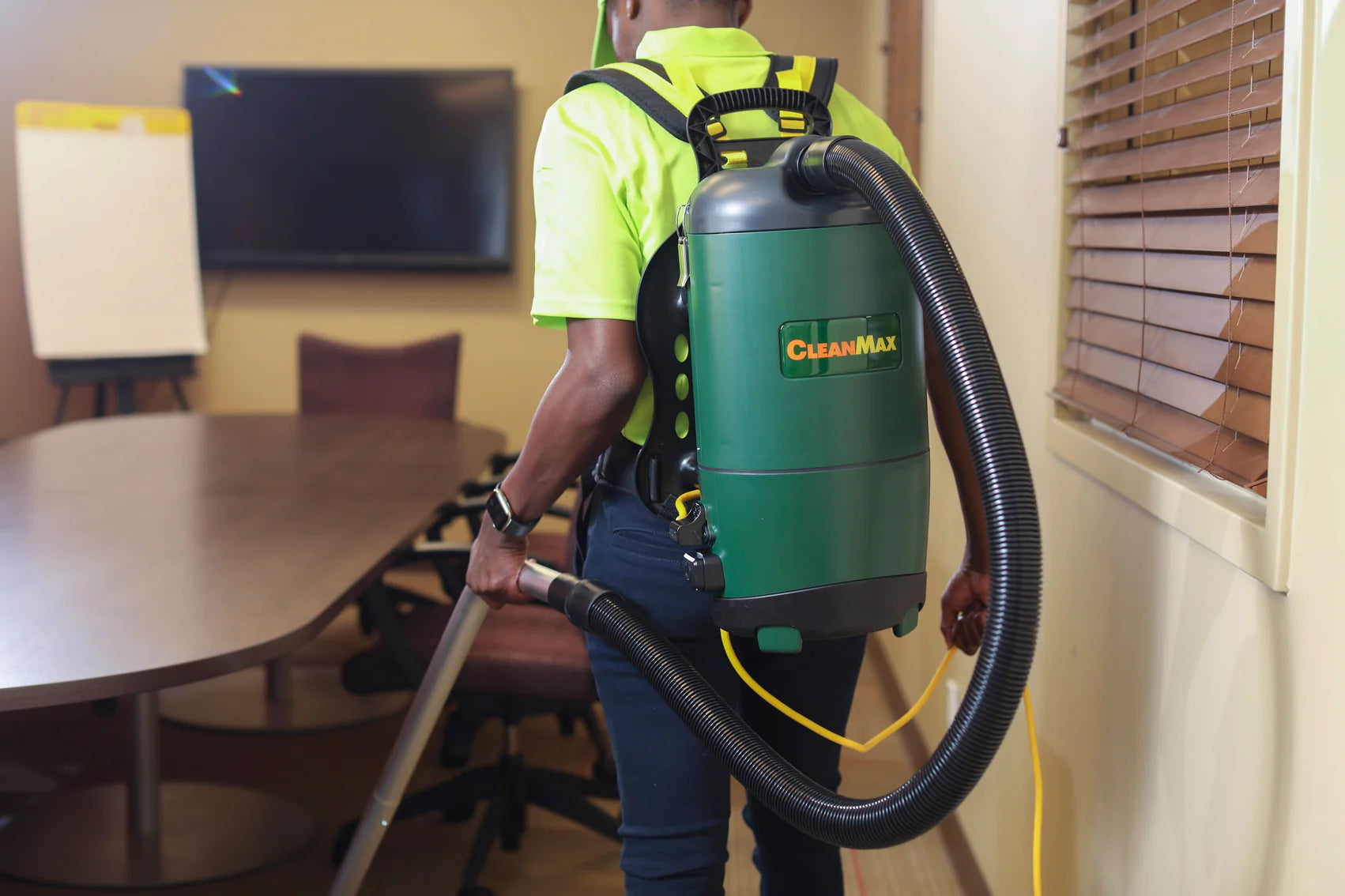 CleanMaxCommercialBackpackVacuum_6Q