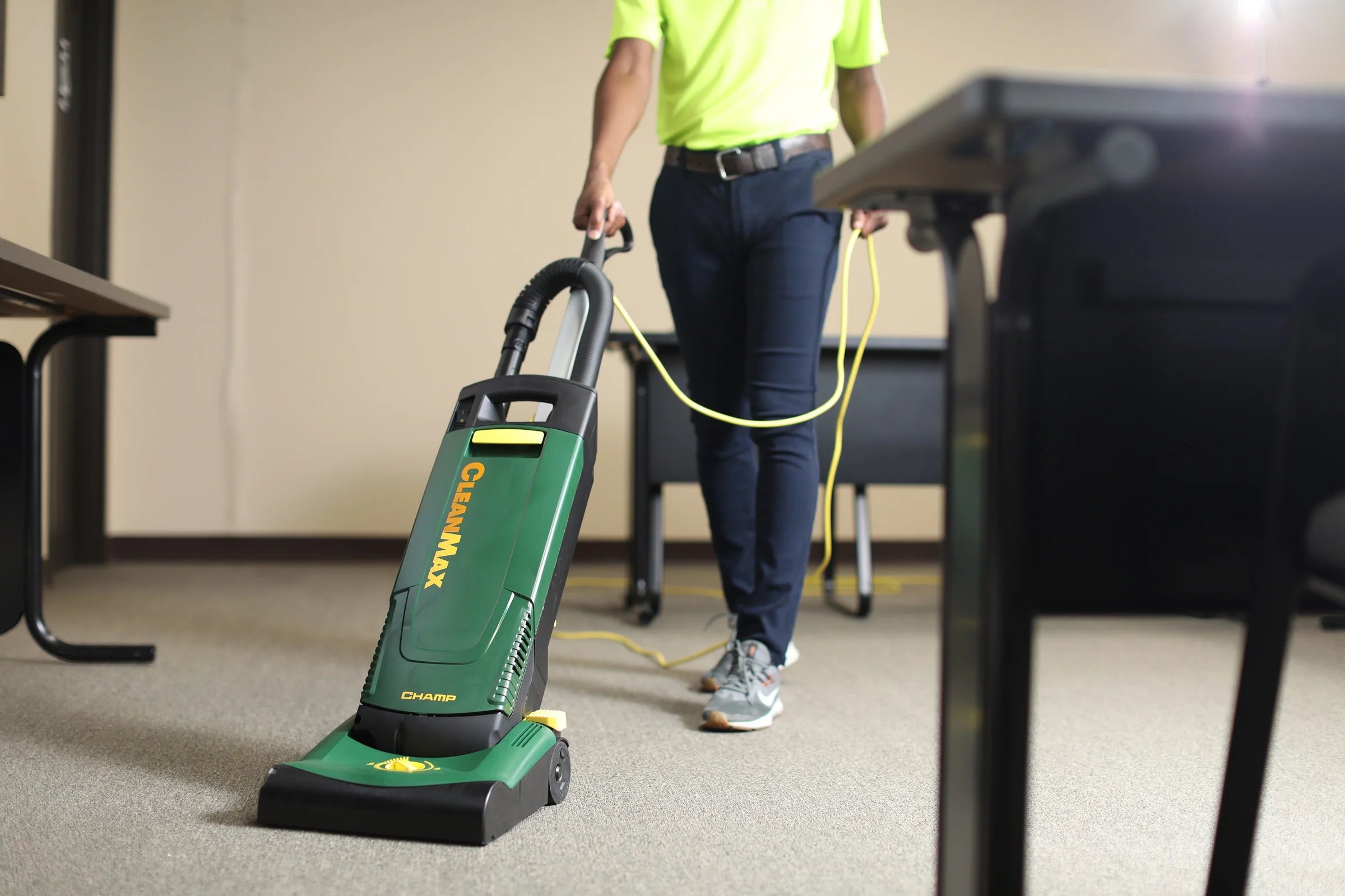 CleanMaxChamp12CommercialUprightVacuumWithTools