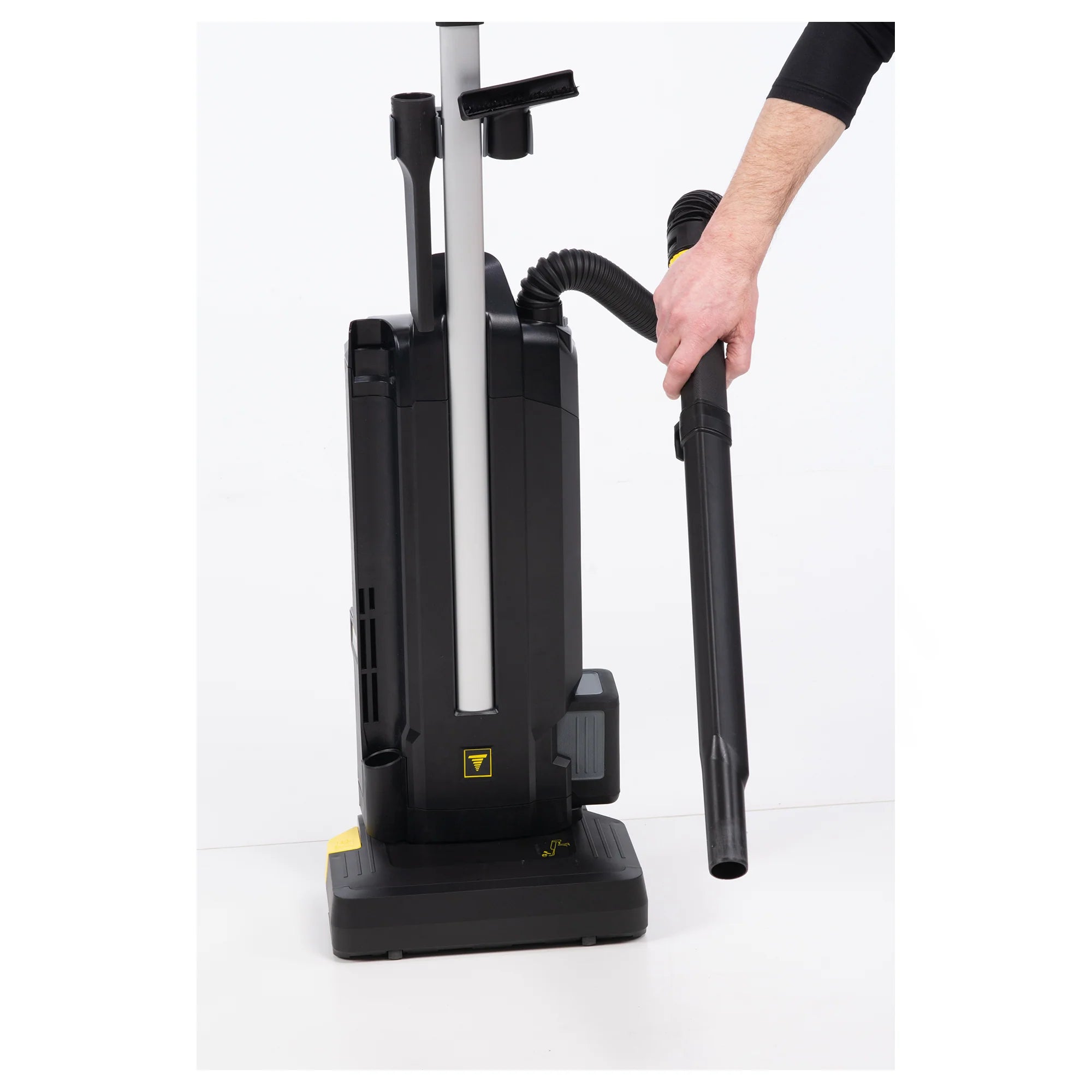 VacuumsTornadoStrikeCordlessUprightVacuumTV1_5